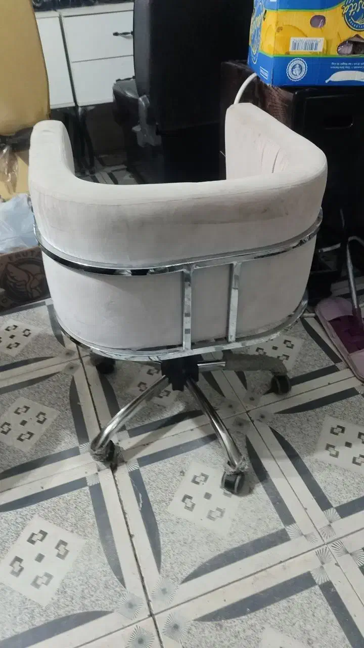 صندلی چرخدار و جکدار|صندلی و نیمکت|محمدشهر, کوی بهار|دیوار