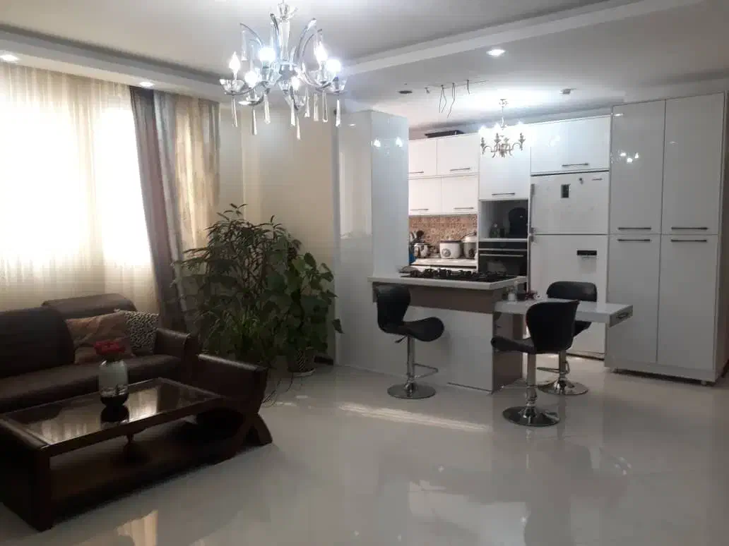 ۹۲ متر خوش نقشه کم واحد سنددار شهرک یاس گلها|فروش آپارتمان|تهران, هوانیروز|دیوار