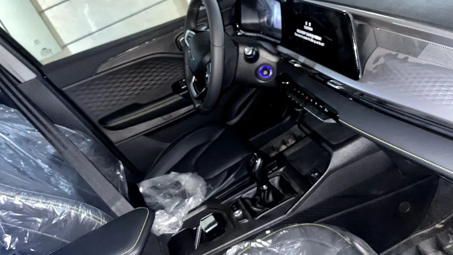 x33 crose mt مدل 1404|خودرو سواری و وانت|تهران, اتابک|دیوار