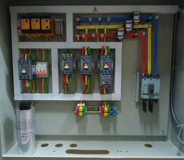 خدمات برق صنعتی سیستمهای حفاظتی ونظارتی|خدمات پیشه و مهارت|جهرم, |دیوار