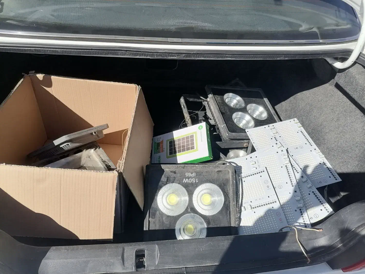 تعمیرات پرژکتور و لامپ|خدمات پیشه و مهارت|شهرکرد, |دیوار