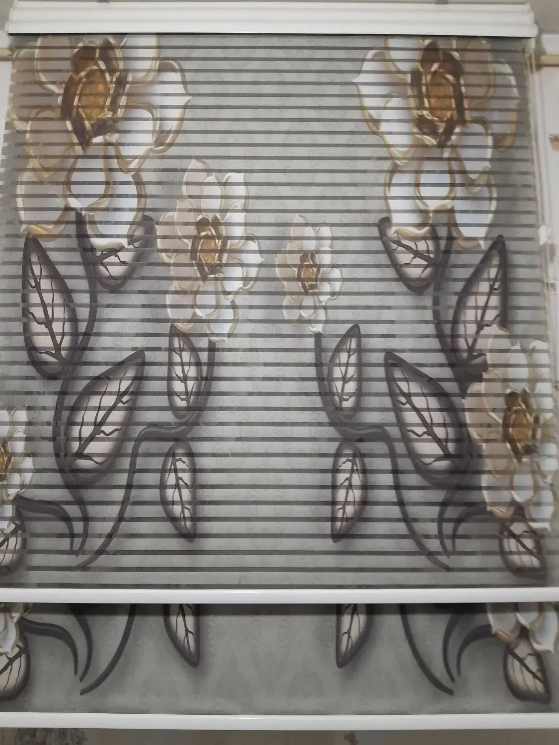 پرده زبرا ۱۲۰عرض ۱۵۰ طول سالم.|پرده، رانر، رومیزی|نظرآباد, نظرآباد|دیوار