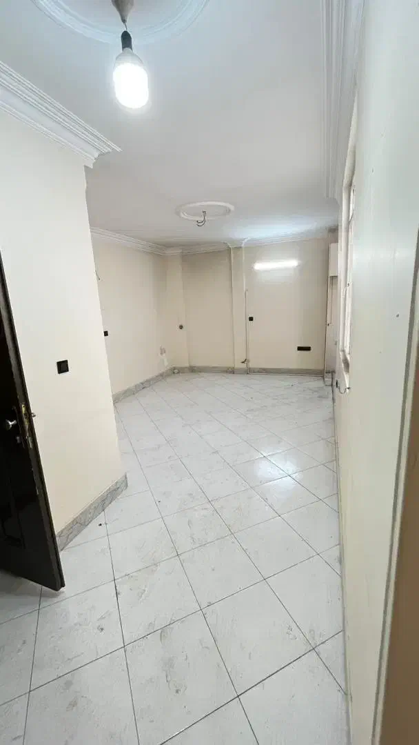 ۴۸ متری نقلی با پارکینگ مناسب زوج‌های جوان