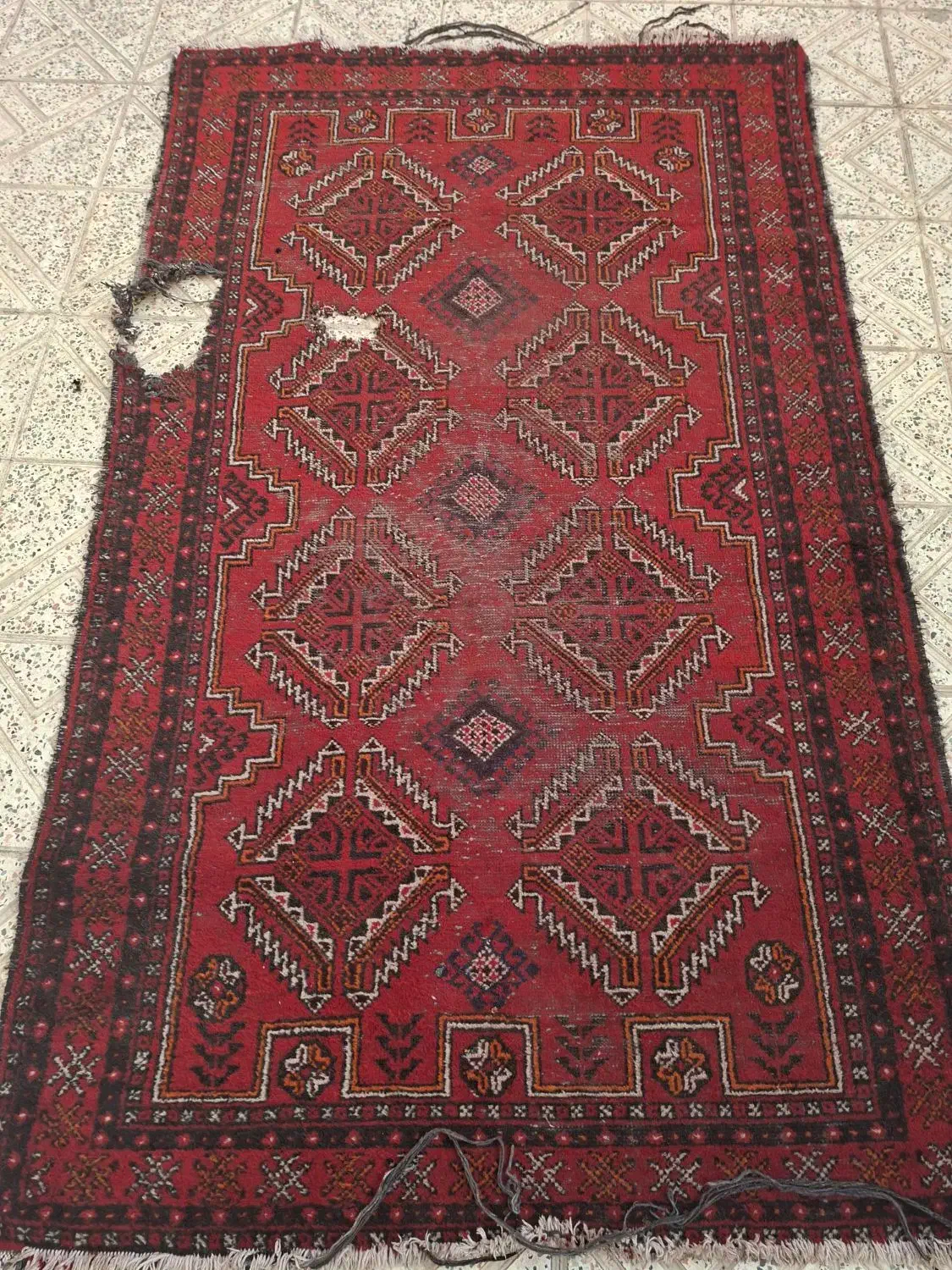 فرش دست بافت قدمت دار|فرش|اسلام‌شهر, مطهری|دیوار