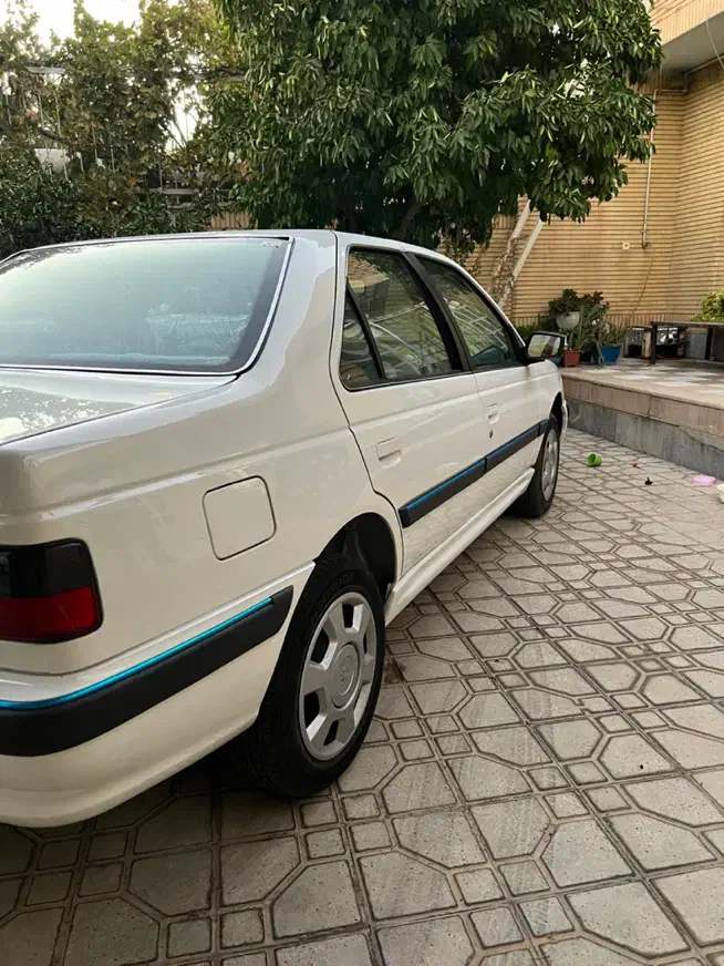 پژو پارس سفید موتور xu7p|خودرو سواری و وانت|شیراز, شهرک مهدیه|دیوار