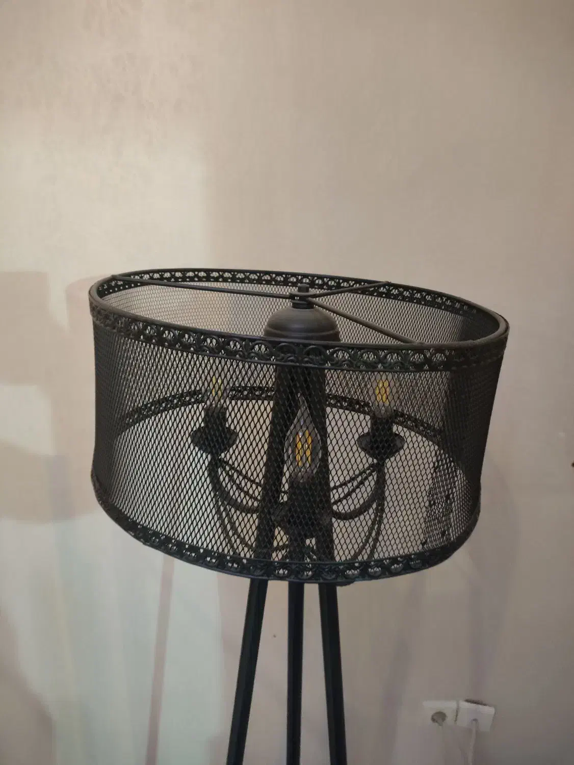 دو عدد آباژور فلزی مشکی|چراغ خواب و آباژور|ارومیه, |دیوار