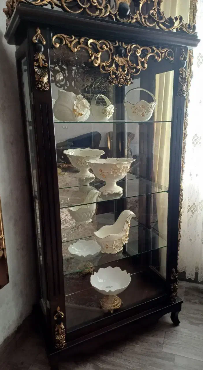 بوفه چوبی ۲۰۰۰۰۰۰ تومان|بوفه، ویترین، کنسول|سلماس, |دیوار