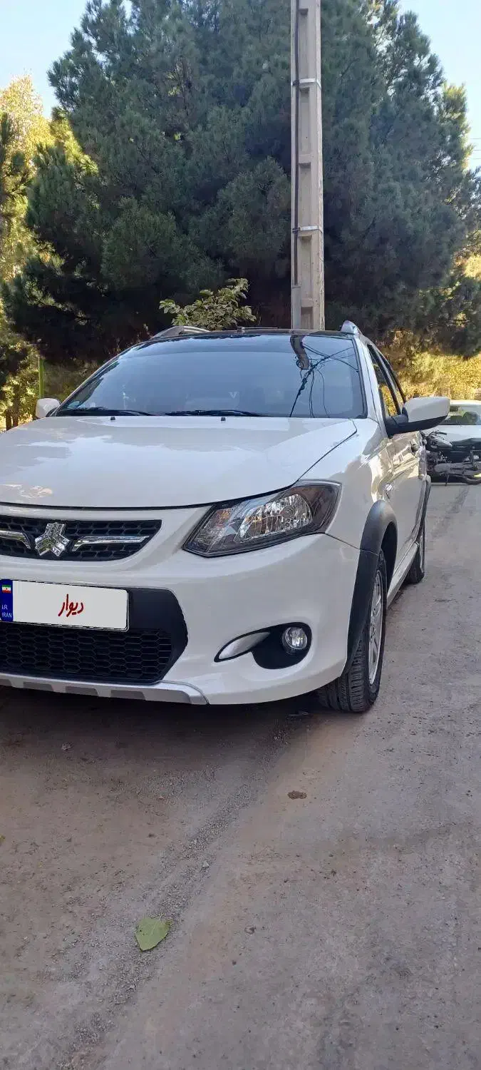 کوئیک R ۱۴۰۰ سفید مشکی خونگی + پخش حرفه ای|خودرو سواری و وانت|لنجان, |دیوار