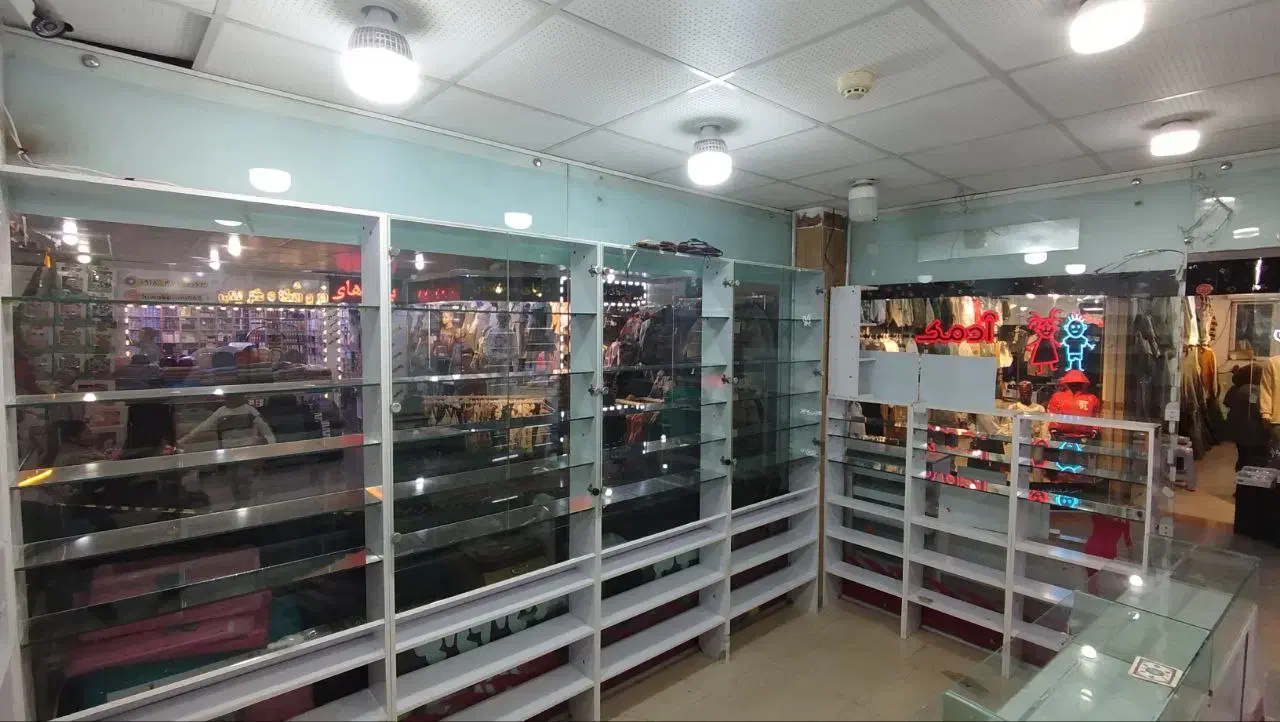 ویترین مغازه کامل|فروشگاه و مغازه|سقز, |دیوار