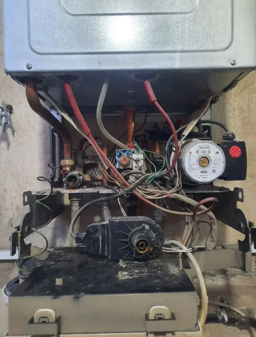 تعمیر و نصب انواع پکیج ،اسپلیت و رادیاتور|آبگرمکن، پکیج، شوفاژ|رباطکریم, رباطکریم|دیوار