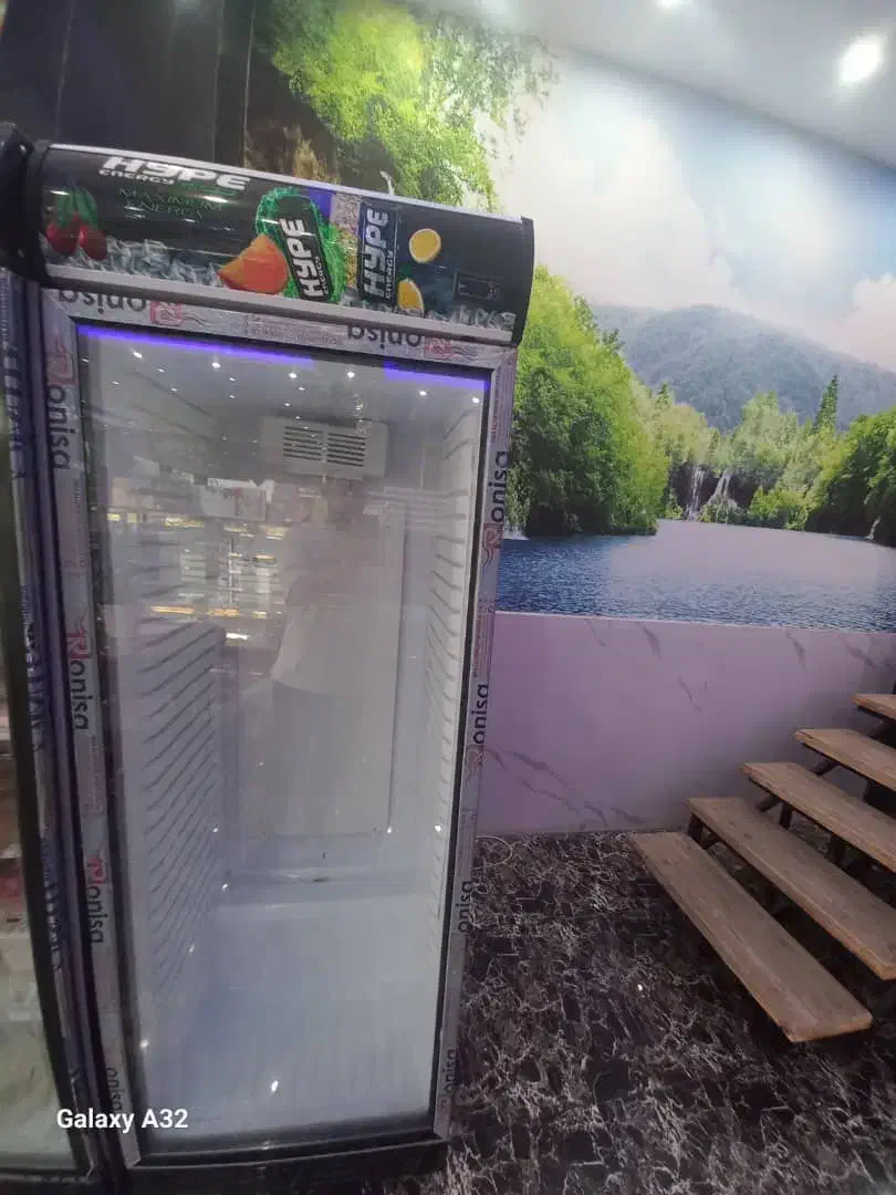 فریزر ایستاده نو یک ماه کارکرد|کافی‌شاپ و رستوران|محمودآباد, |دیوار