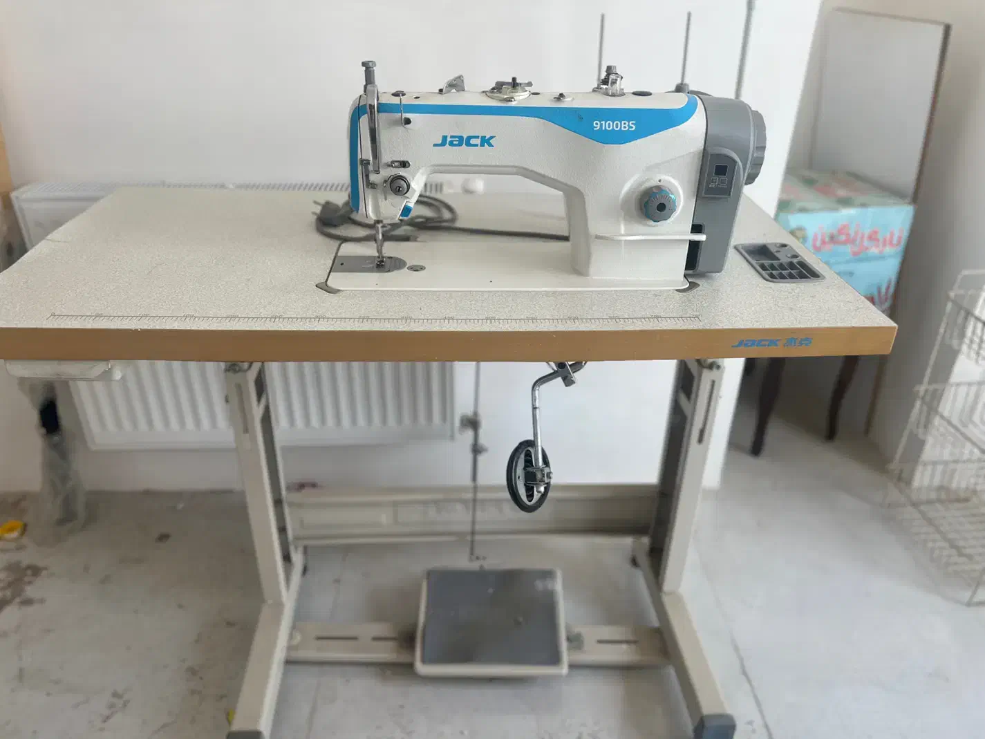 چرخ راسته دوز جک|چرخ خیاطی و ریسندگی|شیراز, وحدت|دیوار