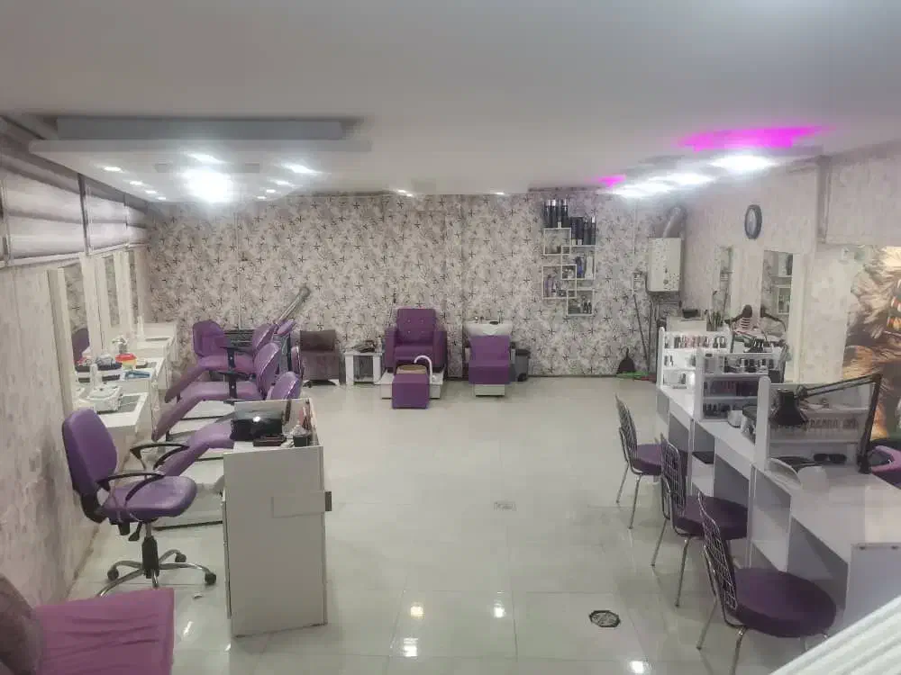 اجاره دوطبقه آرایشگاه زنانه در محدوده بلوارپارک|اجارهٔ دفتر کار، اتاق اداری، مطب|ملایر, |دیوار