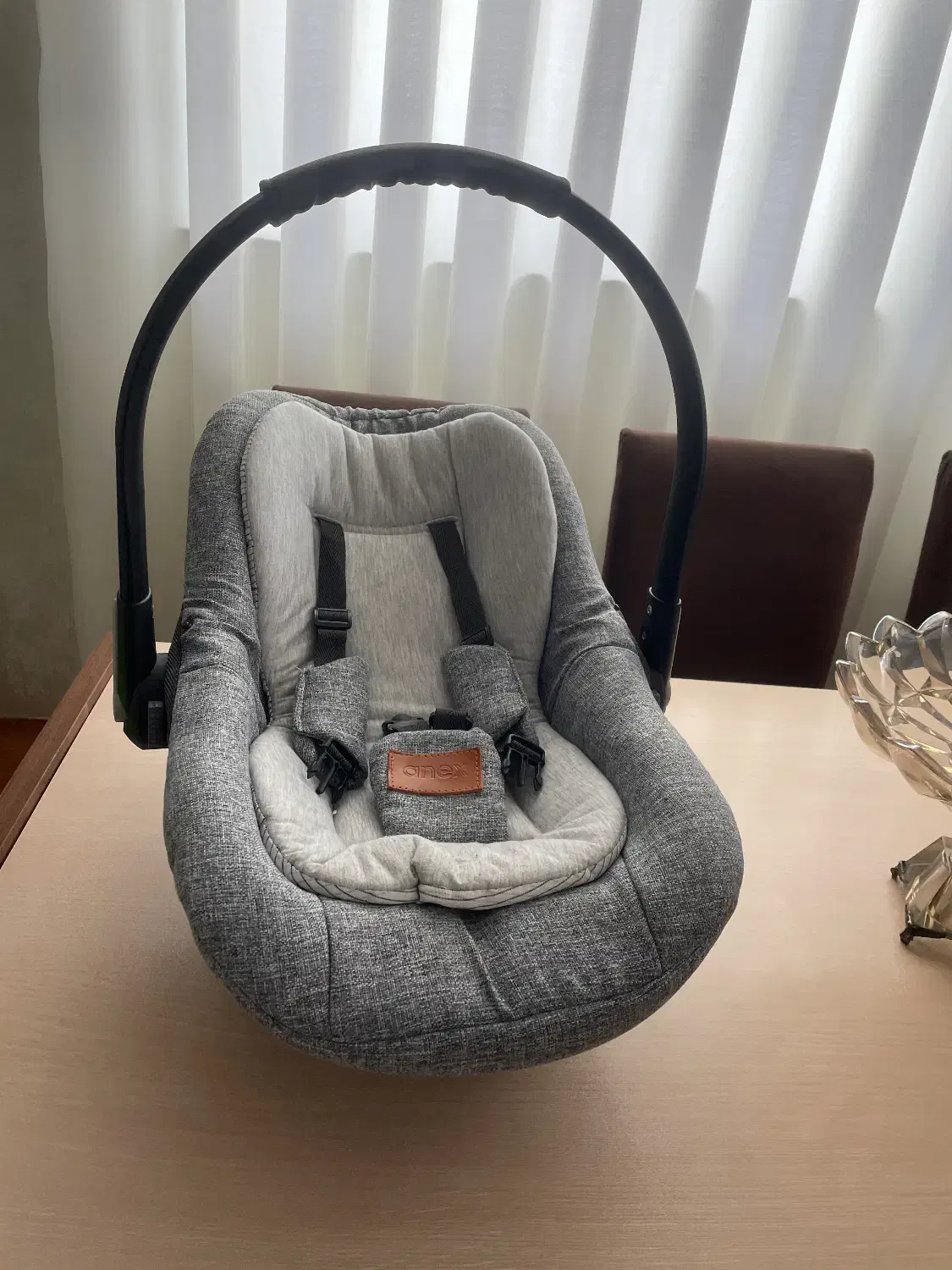 کریر|کالسکه و لوازم جانبی|بندر انزلی, ساحل قو|دیوار