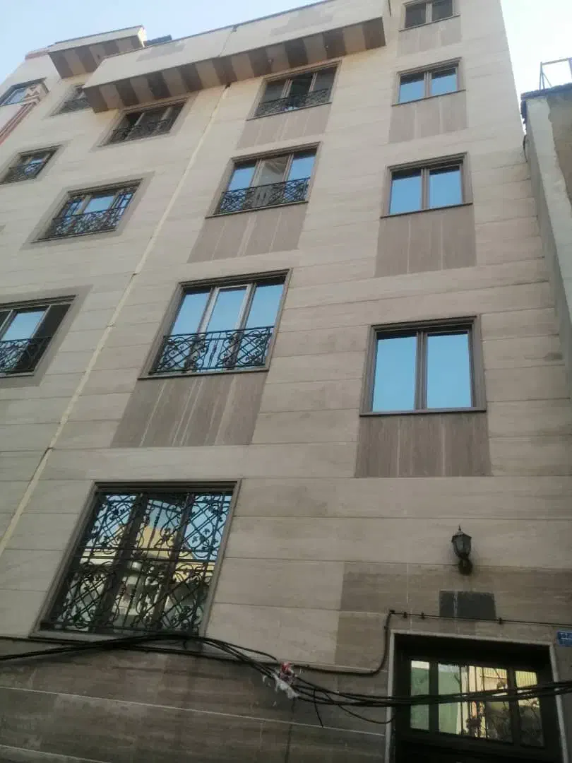 اپارتمان ۷۰ متر دوخواب طبقه اول