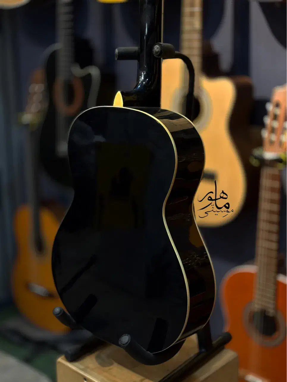 گیتار فونیکس|گیتار، بیس، امپلیفایر|خرم‌آباد, |دیوار