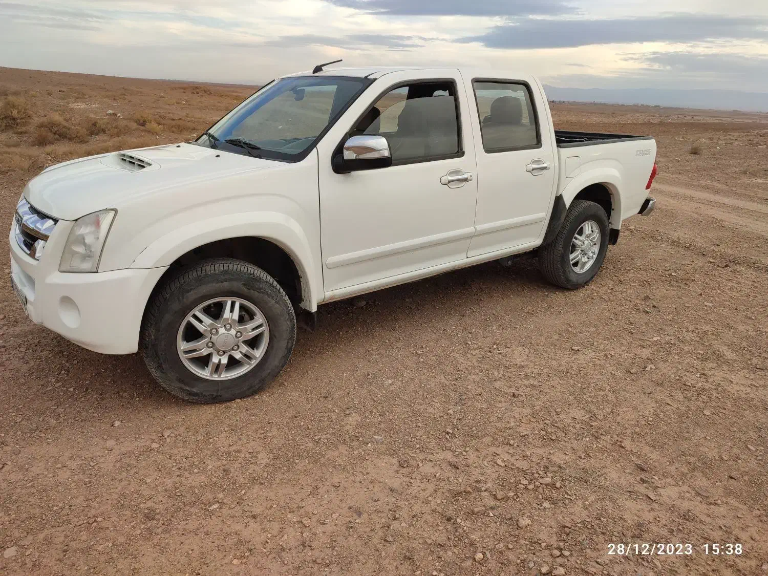 وانت دوکابین ایسوزو دیمکس|خودرو سواری و وانت|هلالی, |دیوار