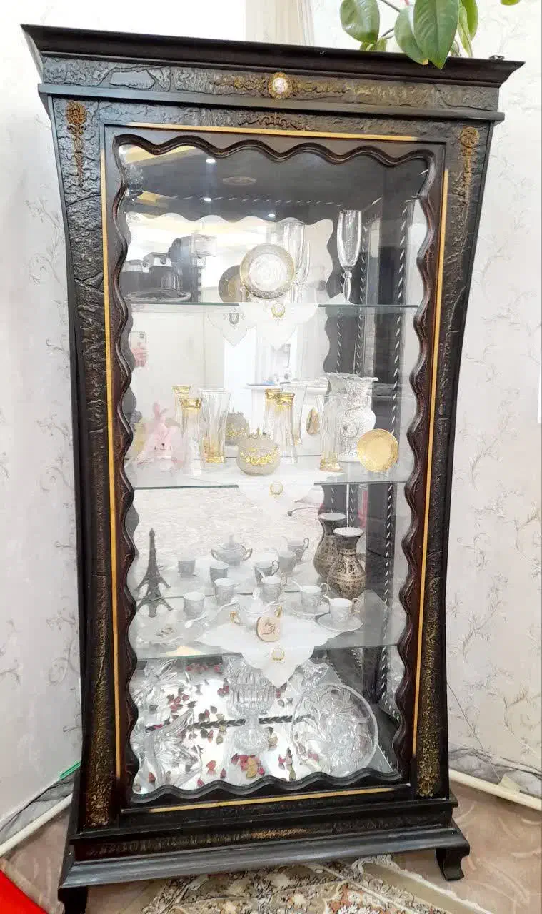 بوفه رایگان هدیه میشود|بوفه، ویترین، کنسول|اسلامشهر, شهرک قائمیه|دیوار