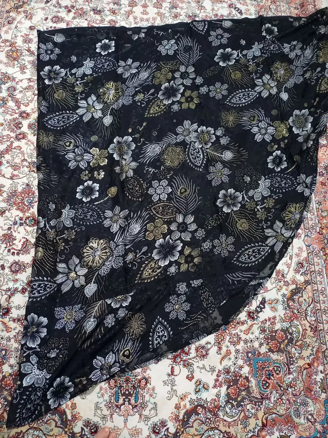 یک عدد چادر مجلسی زنانه به فروش می‌رسد|لباس|تبریز, |دیوار