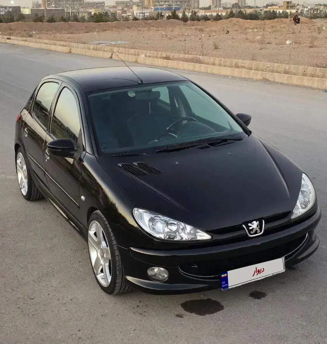 تیپ ۵ مدل ۸۲|خودرو سواری و وانت|فولادشهر, سایت صنعتی کاوه|دیوار