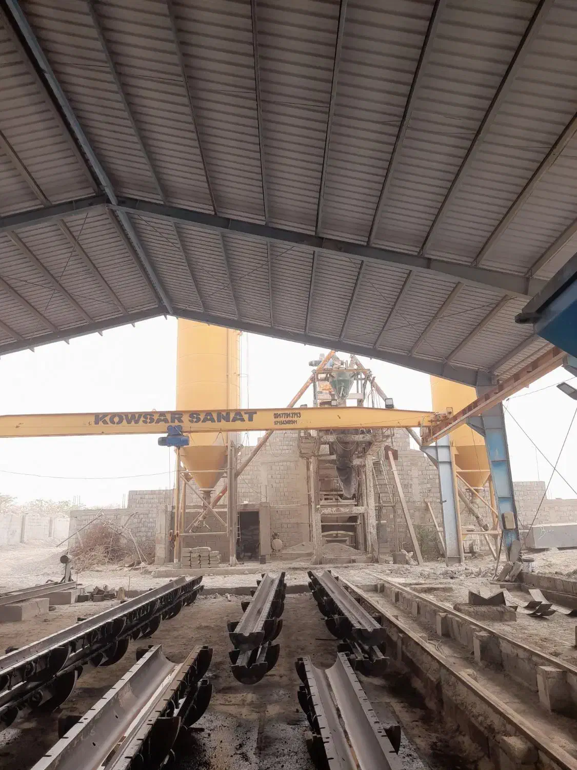 استخدام آرماتوربند و بتن ریز و کارگر ساده|استخدام صنعتی، فنی، مهندسی|میناب, |دیوار