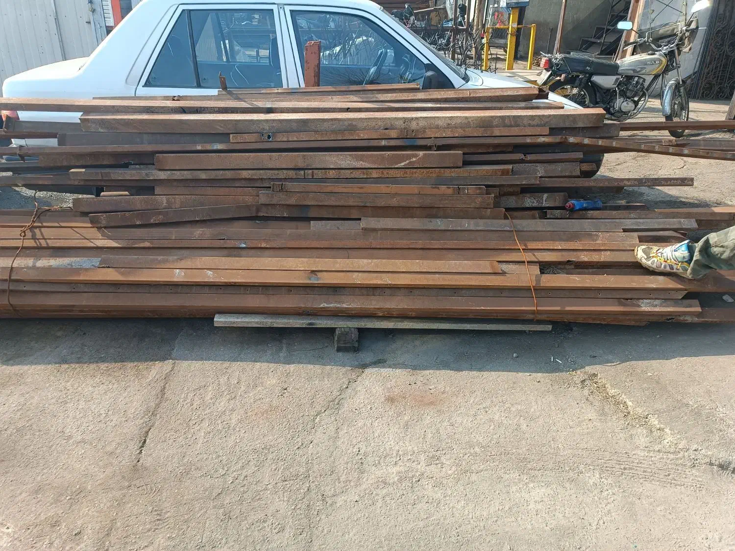 پروفیل 60*40 ۳ متری و لوله آب|عمدهفروشی|ری, بازار آهن|دیوار