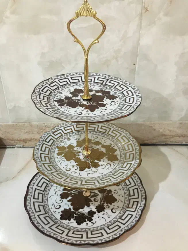 تعدادی وسایل دکوری و پذیرایی|صنایع دستی و سایر لوازم تزئینی|همدان, |دیوار