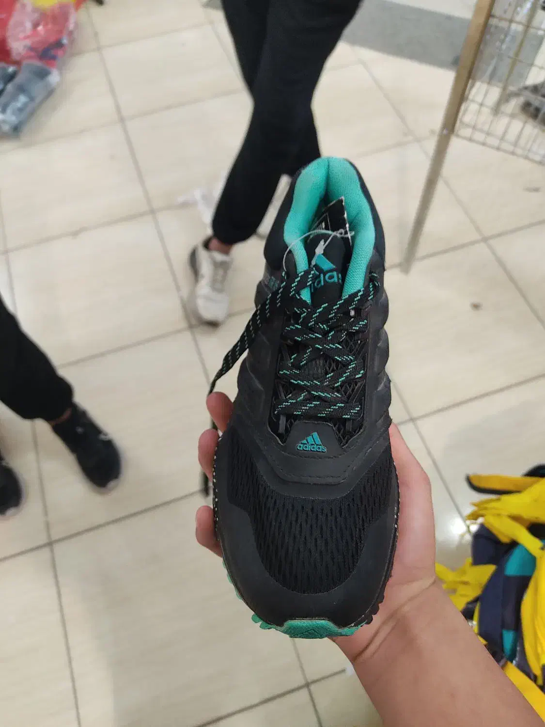 کفش|کیف، کفش، کمربند|نیشابور, شهرک رسولی|دیوار