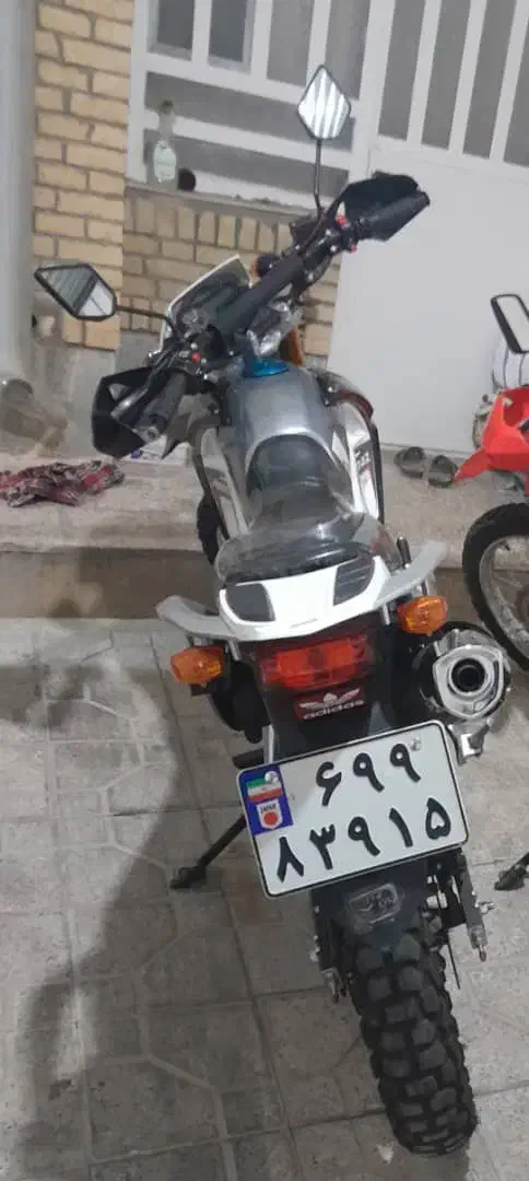 تریل پرواز مدل 1402|موتورسیکلت|استهبان, |دیوار