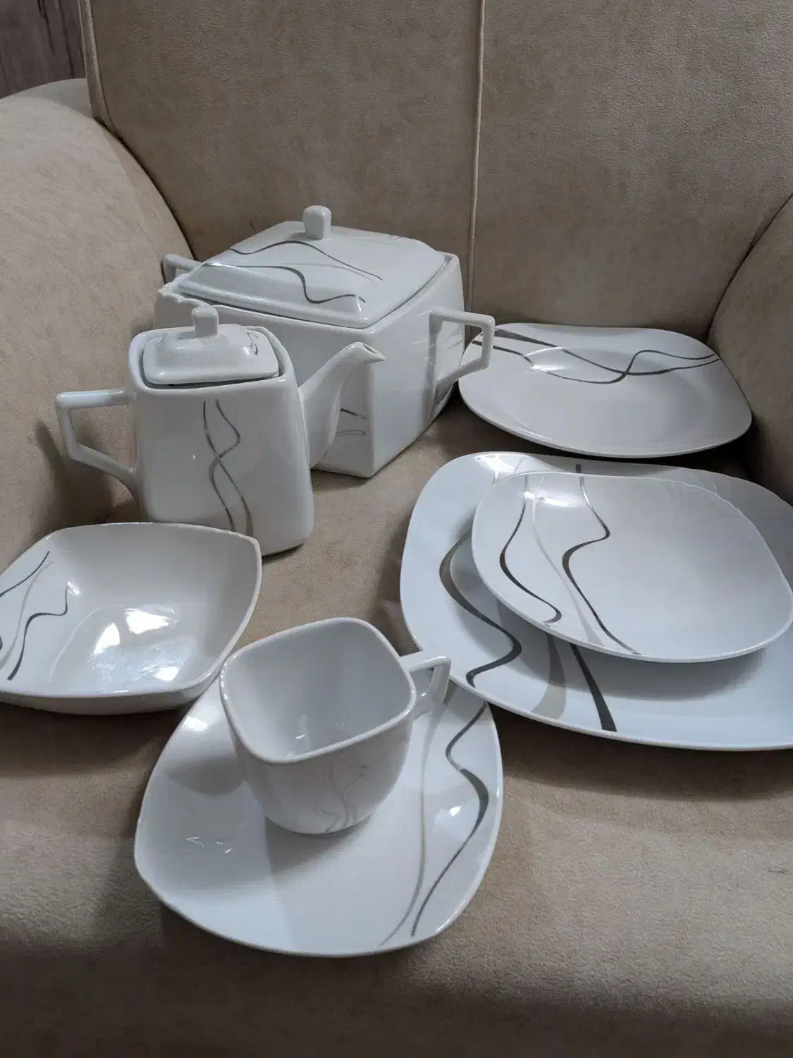 ظروف چینی|ظروف سرو و پذیرایی|قم, شاه ابراهیم|دیوار