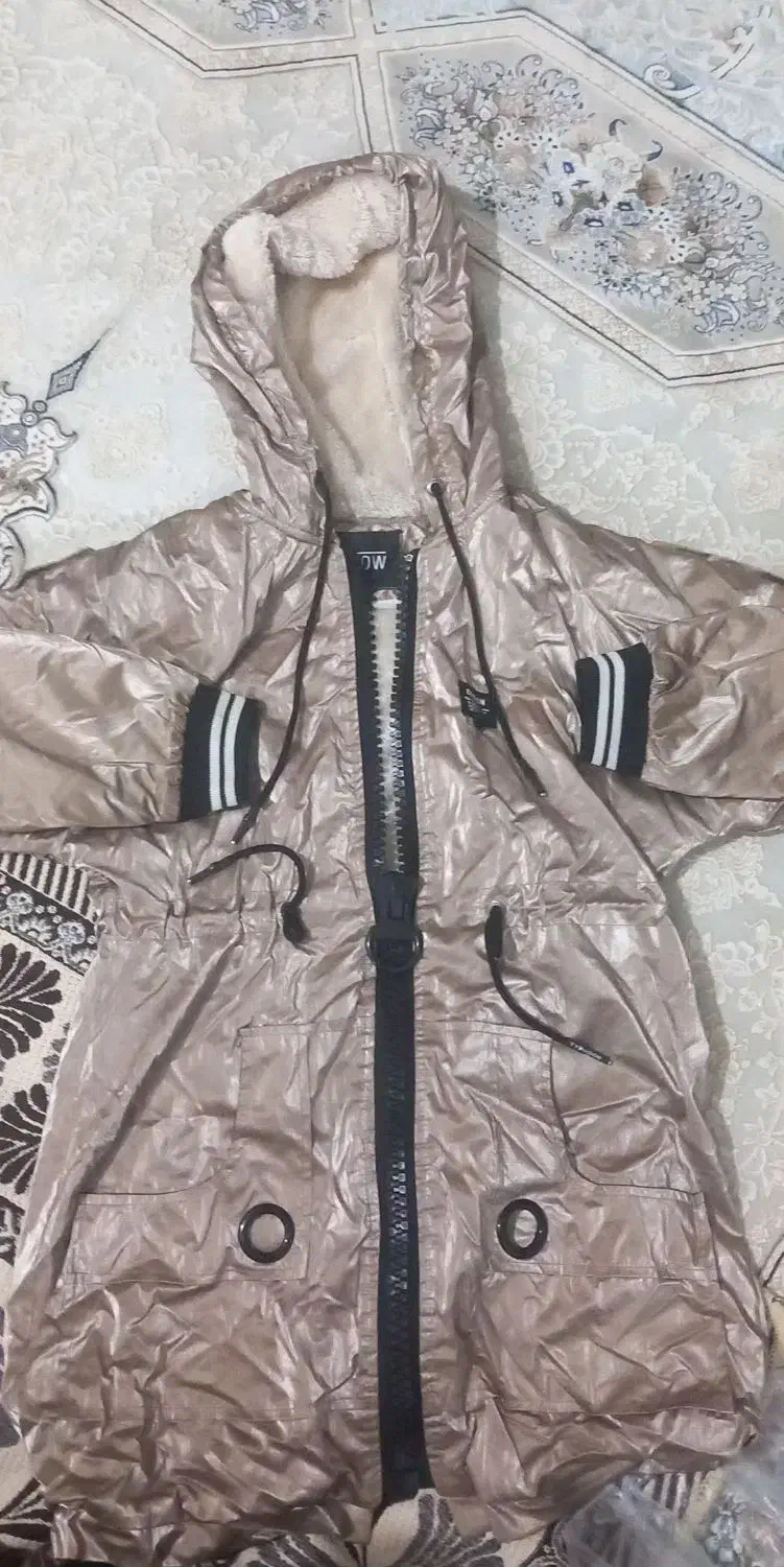 کاپشن در حد نو|لباس|صدرا-فارس, فاز ۱|دیوار