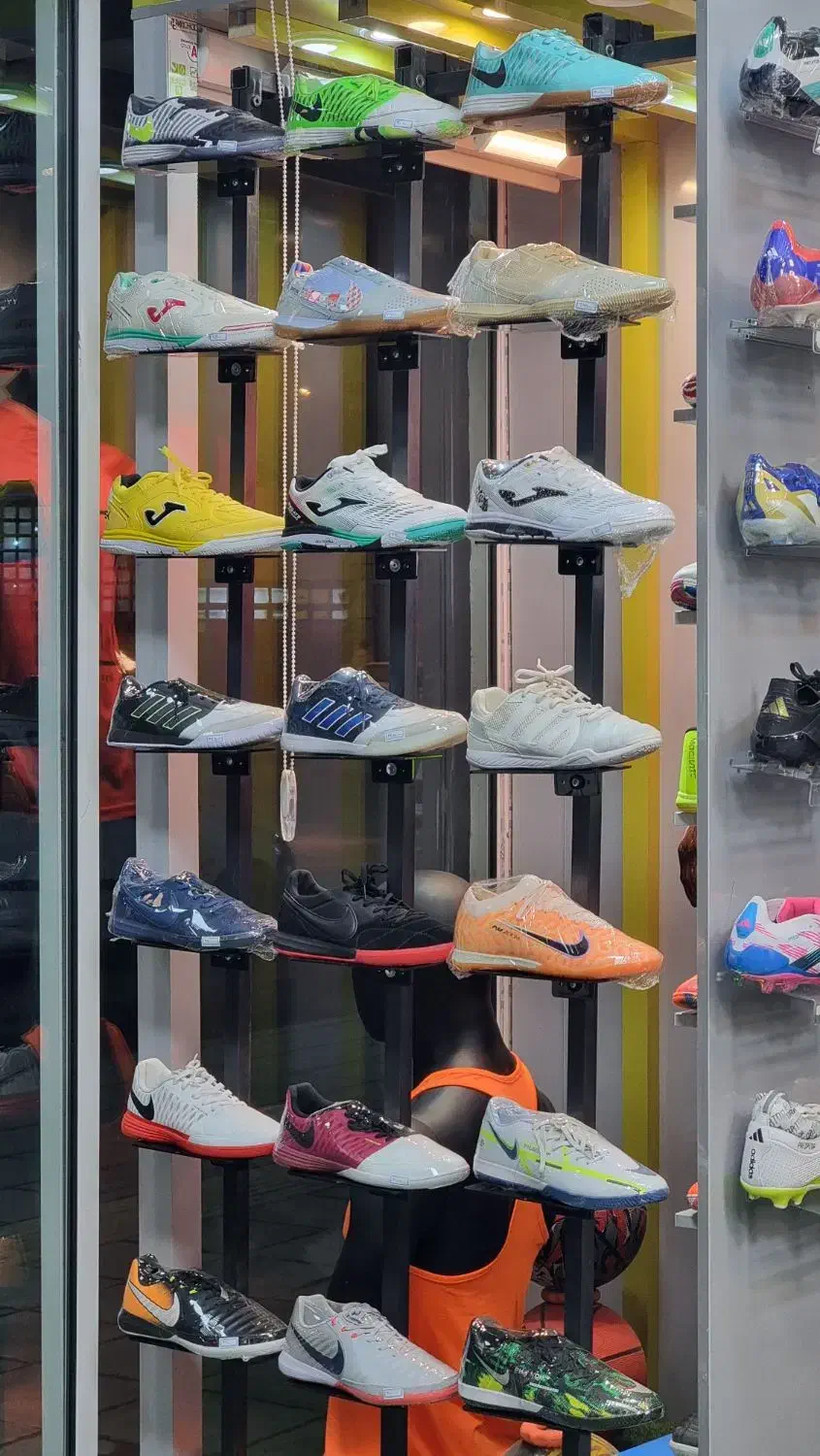 مرجع کتونی|کیف، کفش، کمربند|اسفراین, |دیوار