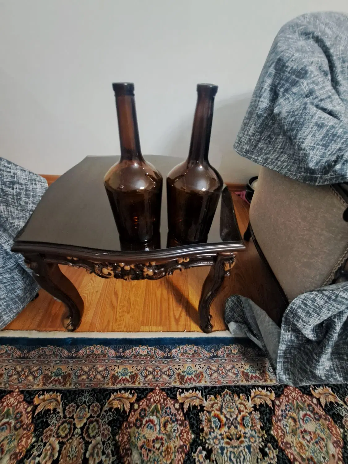تعدادی بطری شیشه ای مات به فروش میرسد|ظروف نگهدارنده، پلاستیکی، یکبارمصرف|تهران, جنتآباد شمالی|دیوار