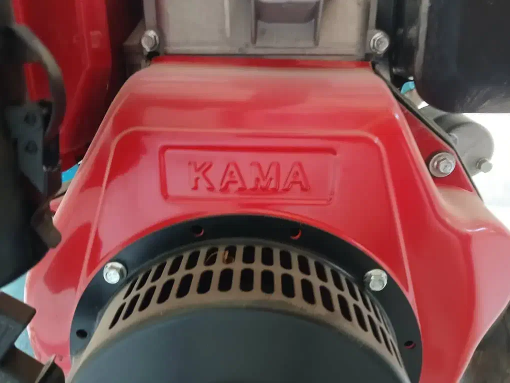 تیلر|ماشینآلات صنعتی|مرودشت, نقش رستم|دیوار