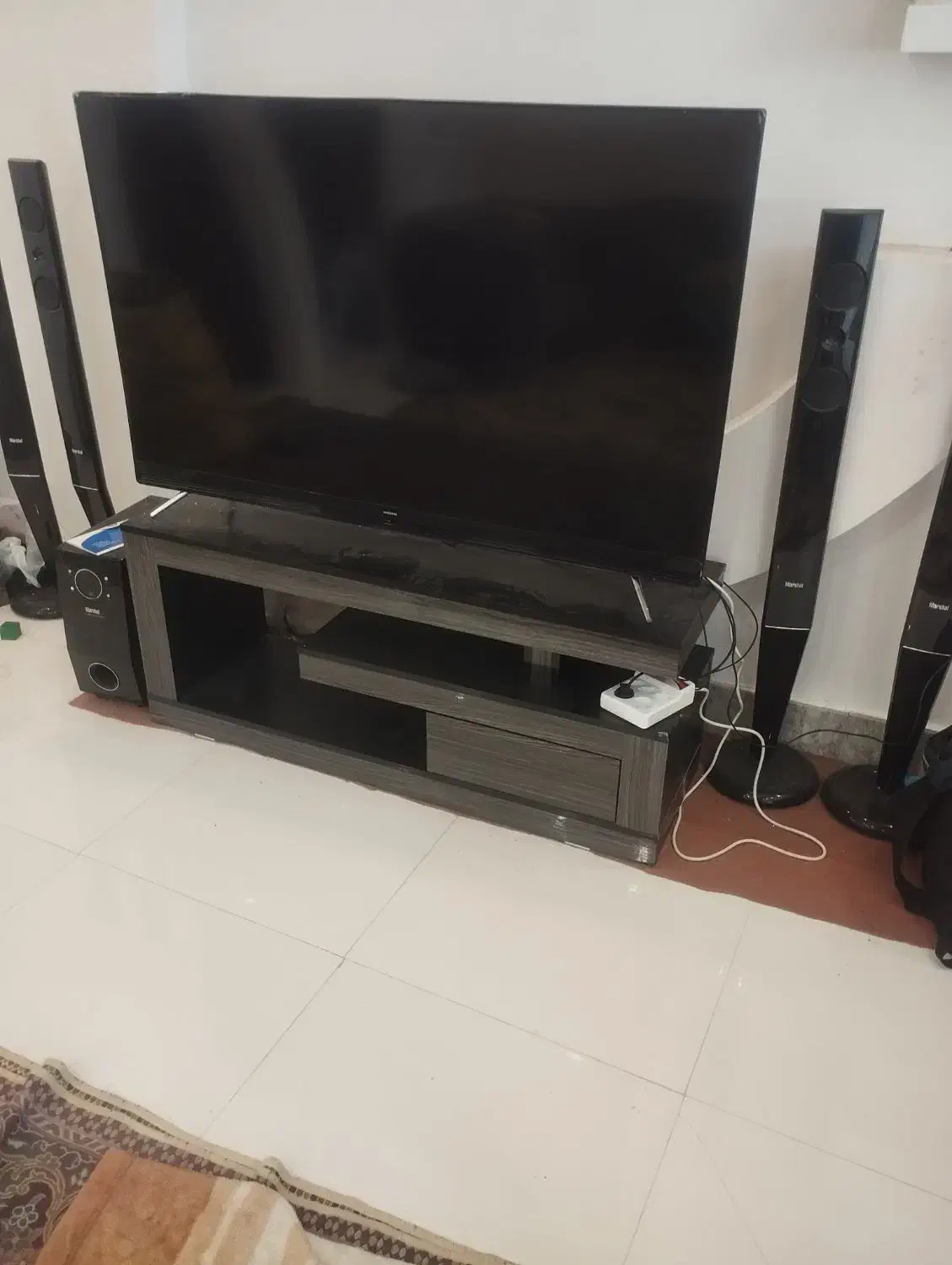 میز تلویزیون کاملا سالم|میز تلویزیون|قم, وادی السلام|دیوار