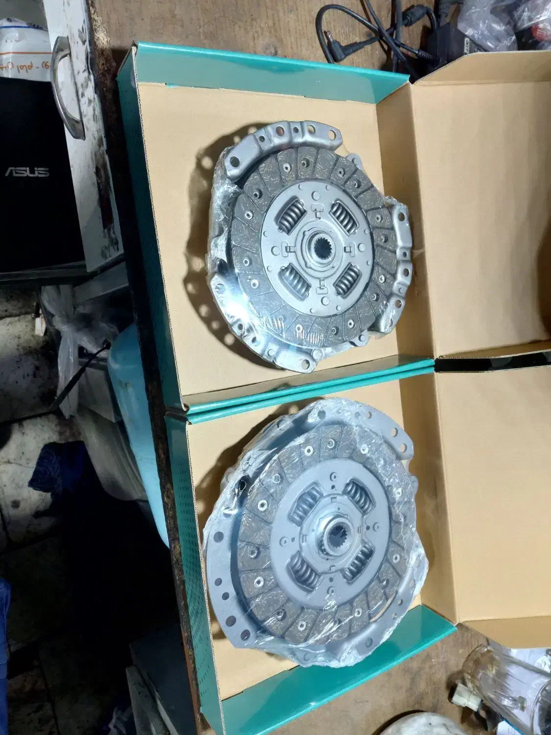 دیسک و صفحه جمع شده|قطعات یدکی و لوازم جانبی|قرچک, میرزائی جنوبی|دیوار