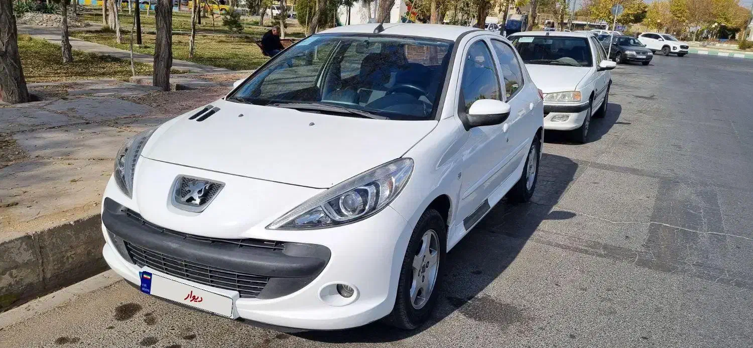 ۲۰۷ دنده مدل ۹۷|خودرو سواری و وانت|اراک, |دیوار