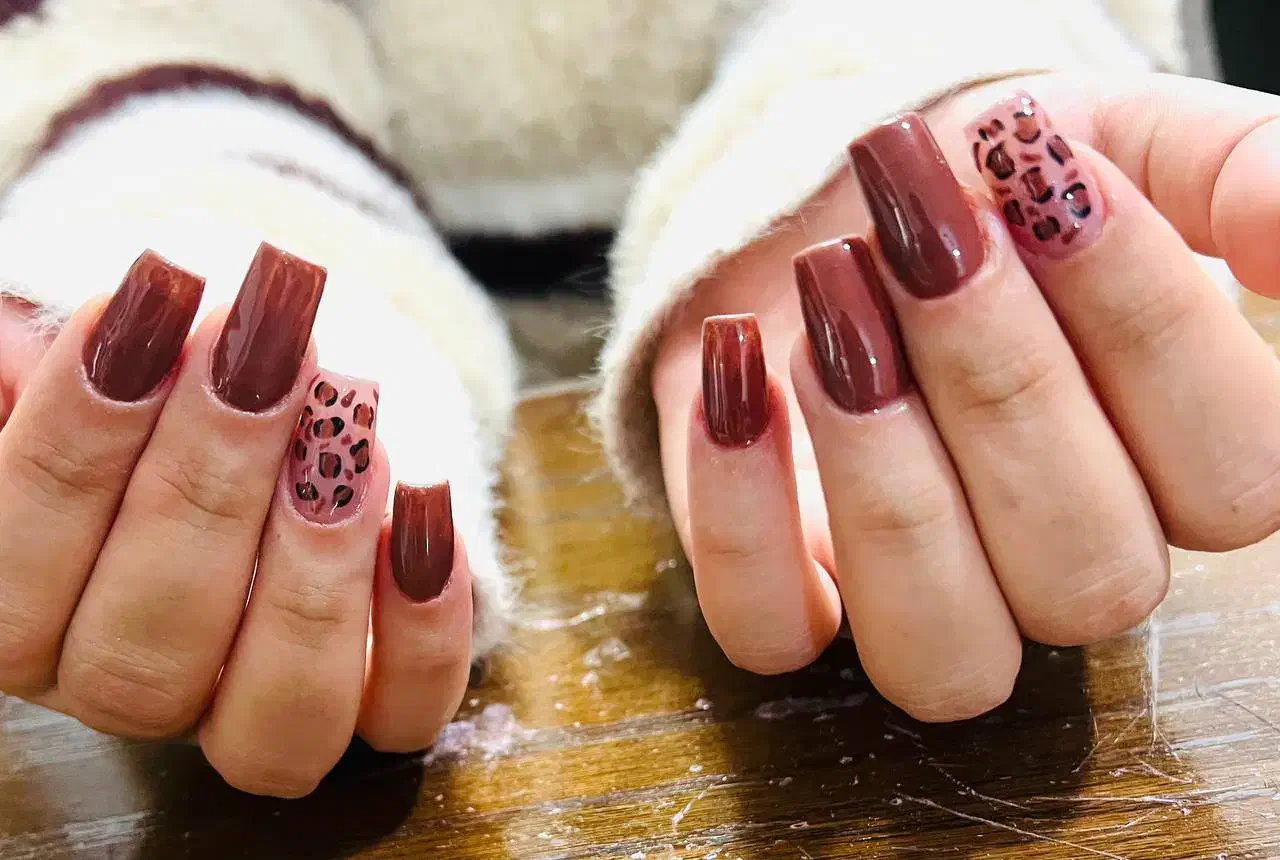 کاشت و ترمیم ناخن|خدمات آرایشگری و زیبایی|قم, شهرک مهدیه (مدرس)|دیوار