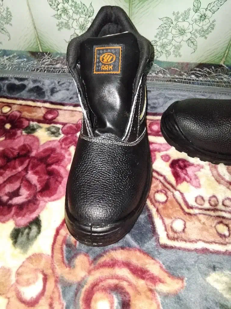 کفش ایمنی|کیف، کفش، کمربند|اندیمشک, |دیوار