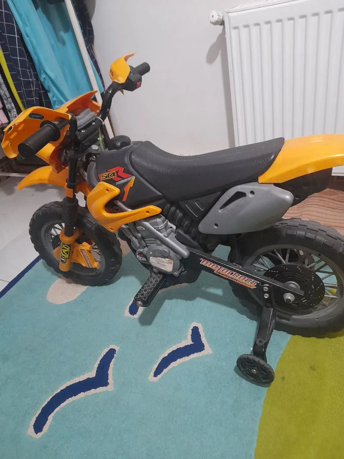 یک عدد موتور شارژی|اسباب و اثاث بچه|رباطکریم, رباطکریم|دیوار