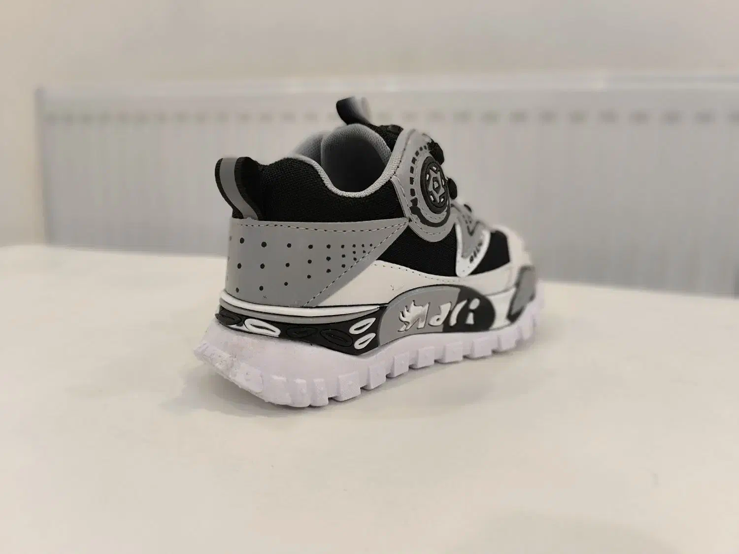 کفش اسپورت بچگانه مدل ایلا|کفش و لباس بچه|رباطکریم, رباطکریم|دیوار