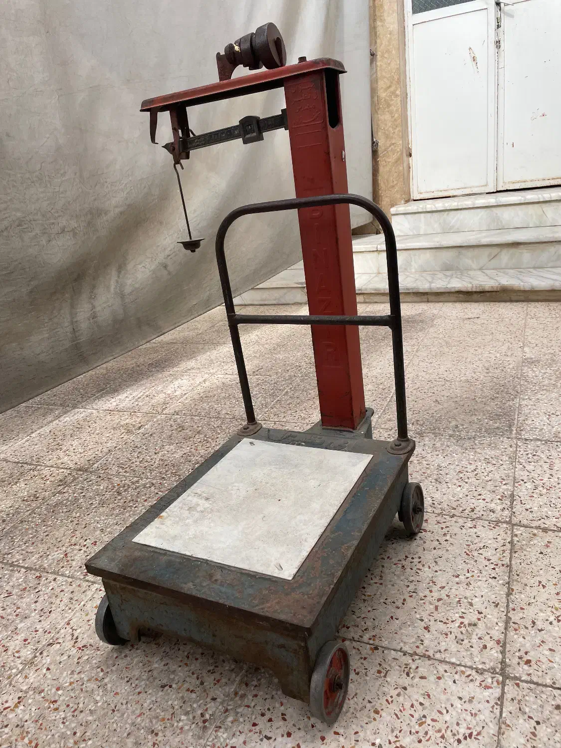 ترازو باسکول|فروشگاه و مغازه|شیراز, کوزه گری|دیوار