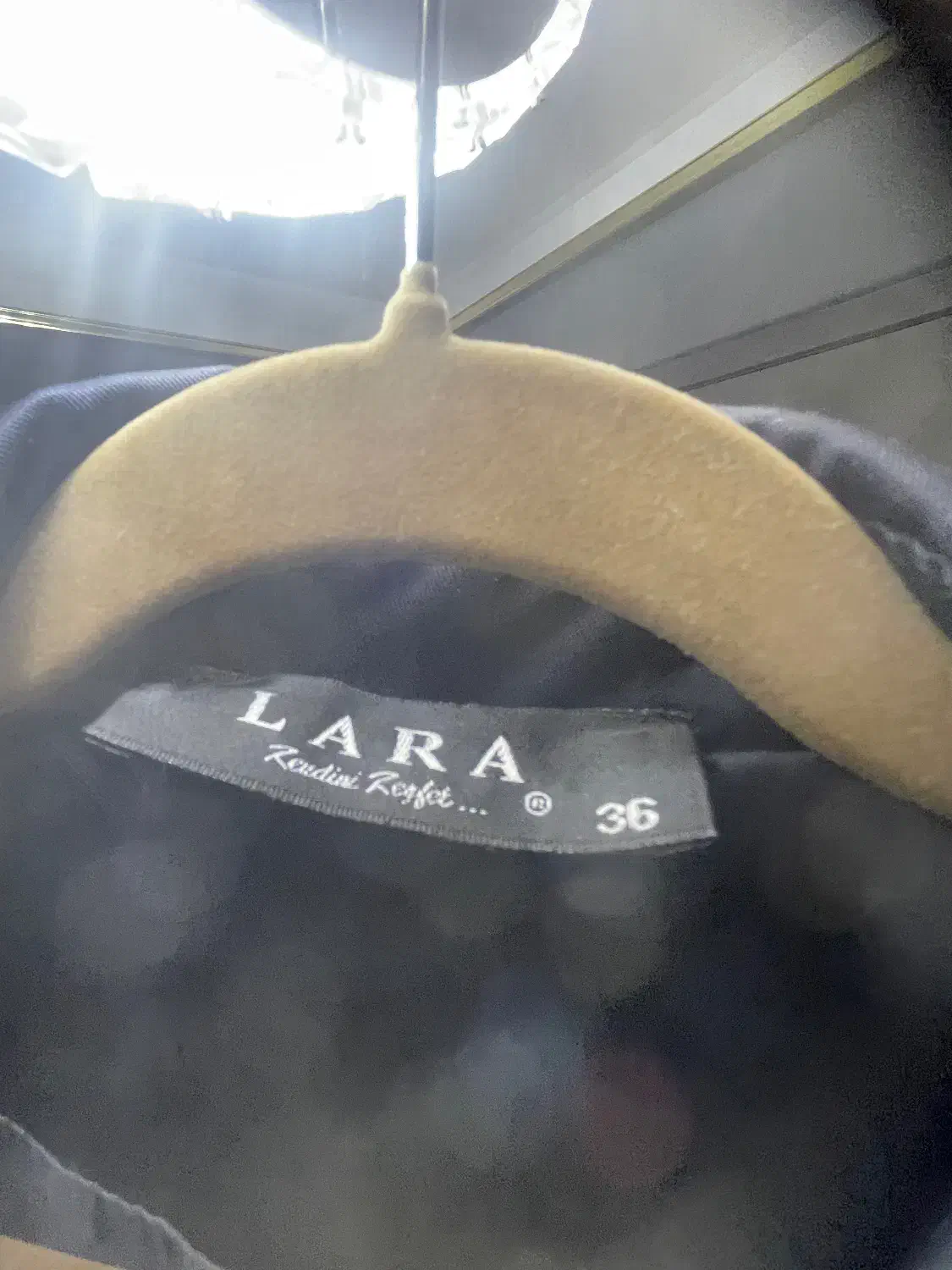 بارانی کاملا نو لارا سایز ۳۶ تا ۴۰ اندازه میشه|لباس|تبریز, |دیوار