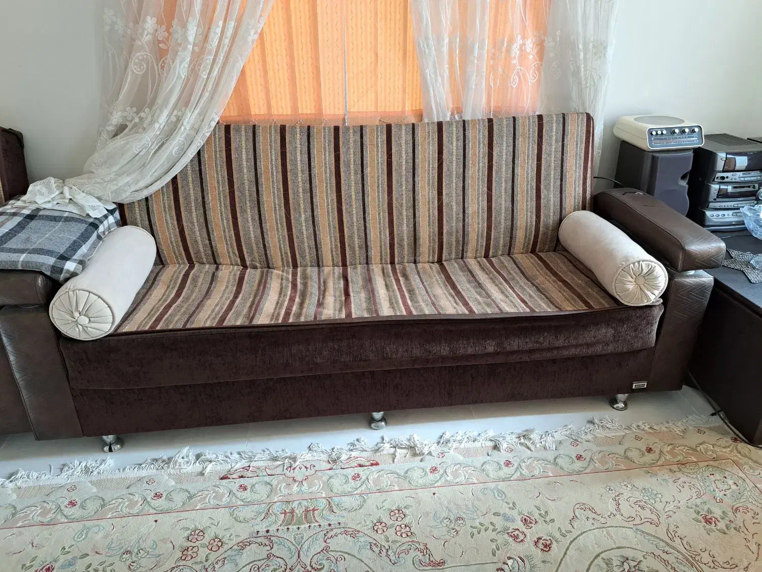 مبلمان تختخوابشو ۸ نفره|مبلمان خانگی و میز عسلی|شیرگاه, |دیوار