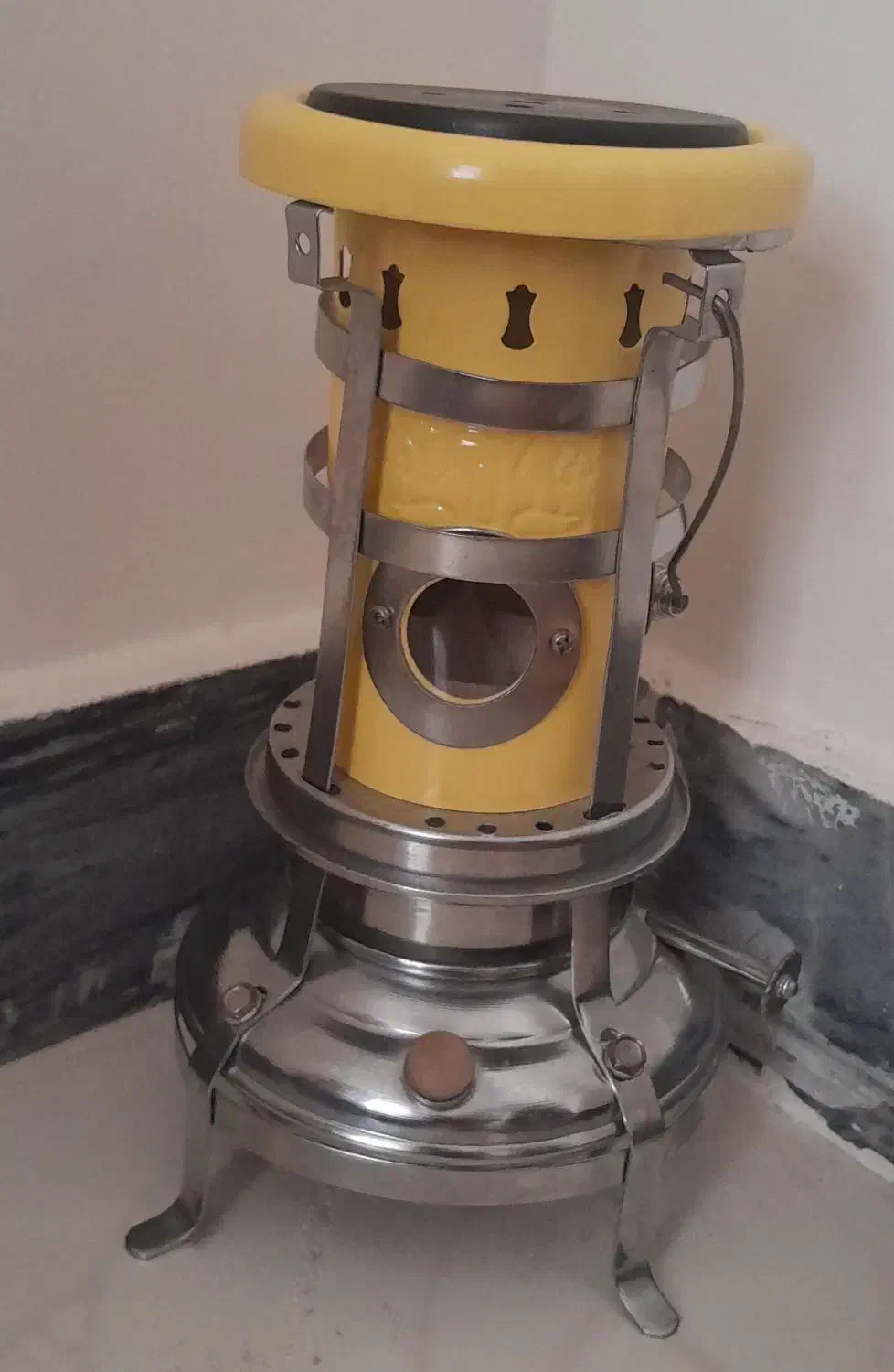 دکوری چراغ نفتی قدیمی و کوچیک|کلکسیون اشیاء عتیقه|بندر کنگان, |دیوار