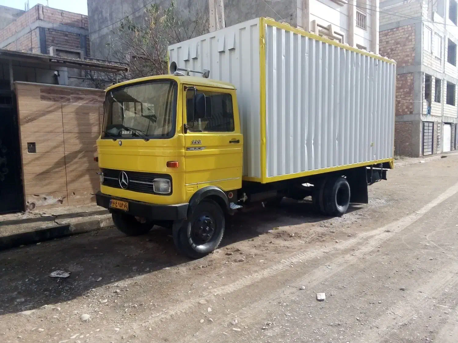 خاور608 مدل70 سالم زیبا|خودرو سنگین|چهارباغ, |دیوار