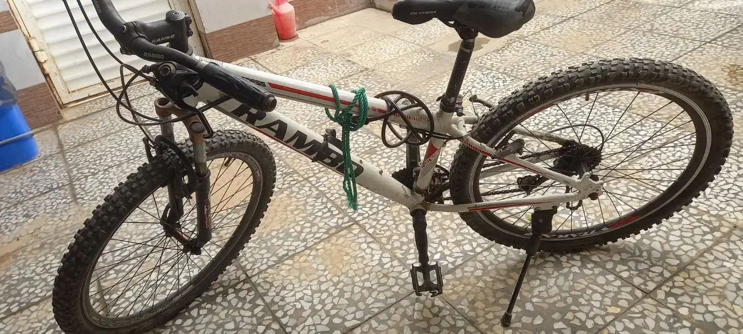 چغادک دو عدد دوچرخه|دوچرخه، اسکیت، اسکوتر|چغادک, |دیوار