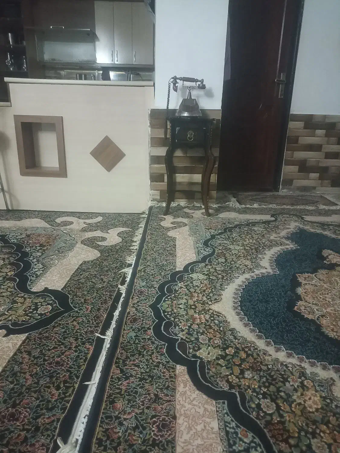 میزتلفن|میز تلفن|جلگه رخ, |دیوار