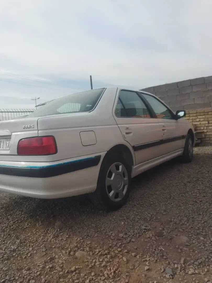 پژو پارس ۴۰۲ دریچه سیمی ۱۴ کار در حد خشک|خودرو سواری و وانت|همدان, |دیوار