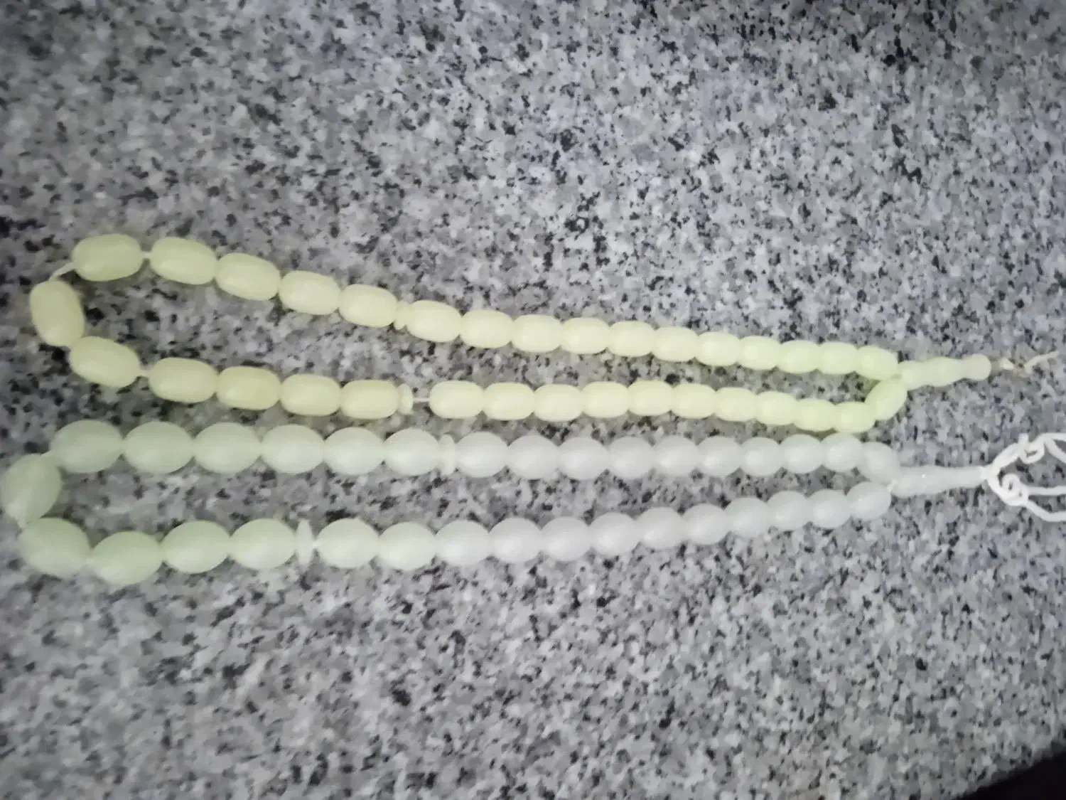 تسبیح اصلی مقصودی|کلکسیون اشیاء عتیقه|بوشکان, |دیوار